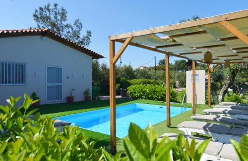 Theologos Casa | Jimmy's Pool House