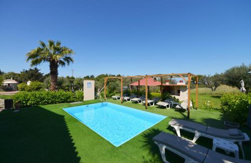Theologos Casa | Jimmy's Pool House
