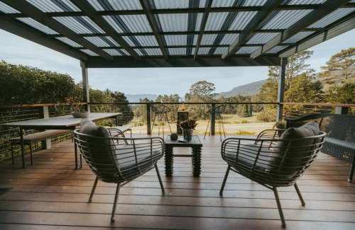 Kangaroo Valley Casa | Jimmys Cabin - Kangaroos, Kookaburras, Sleeps 4!