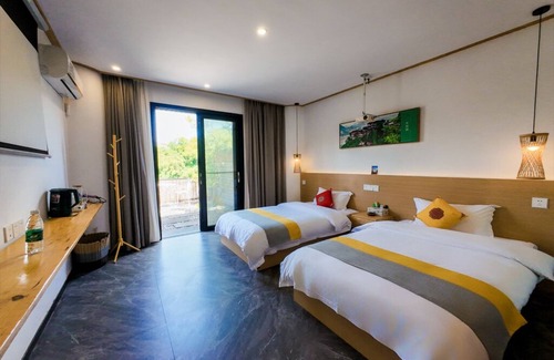 Xiangxi Cama Y Desayuno | Jingjing Home Inn No. 372 Furong Town