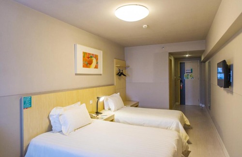 Sifang District Hotel | Jinjiang Inn Qingdao Chongqing South Road Metro