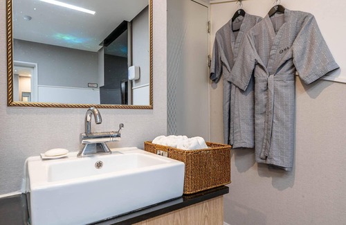 Chinju Hotel | Jinju Hotel for a day