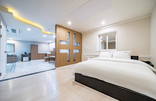 Chinju Hotel | Jinju Hotel for a day