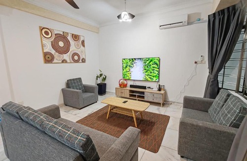 Kota Kinabalu Casa | Jiuhao Homestay 九号民宿 15pax Stay Near Airport & City by Greenage