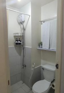 Highway Hills Apartamento | JJMC HOMESTAY 22 With netflix and fast wifi