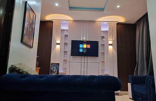 Ikotun Apartamento | JKA 1-BEDROOM-Apart 24HRS POWER Unlimited WIFI , GARDEN PATIO AREA ,FREE DAILY HOUSEKEEPING