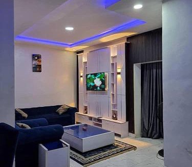 Ikotun Apartamento | JKA 1-BEDROOM-Apt 24HRS POWER Unlimited WIFI , GARDEN PATIO AREA,FREE DAILY HOUSEKEEPING