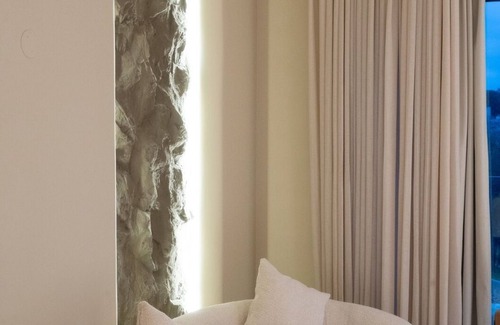 Rehavia Apartamento | JLM City Center Luxe Retreat
