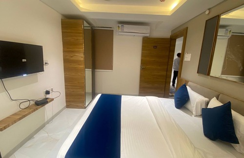 Rau Hotel | JMB Hotel Height