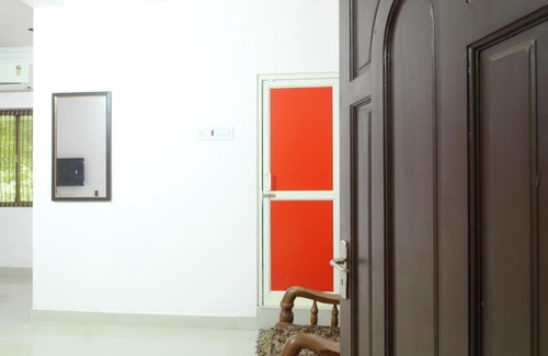 Thirunallar Casa | JMS Gurukul Guest House