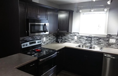 Mayerthorpe Apartamento | Joanne's Cozy Hideaway
