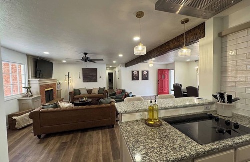 Lubbock Casa | Jockey Club in Melonie Park