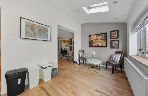 Kenley Apartamento | Joel's 3 bedroom House in South London