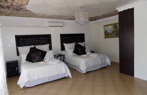 Moses Kotane Casa | Joezebel Guest House