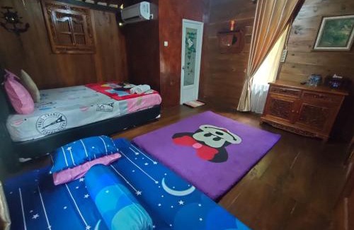 Cimerak Casa | joglo karinduaji madasari