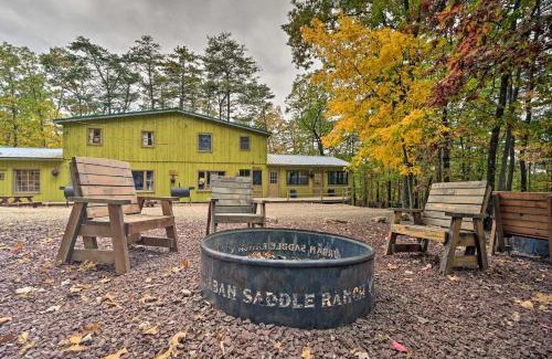 Huntingdon Apartamento | John Wayne Apartment - Deck, BBQ, Horses On-Site