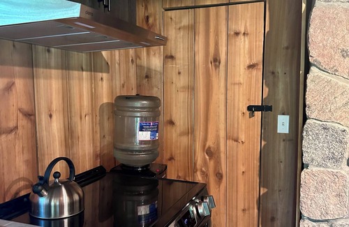Innisfil Cabina | John Wayne Cedar Oasis