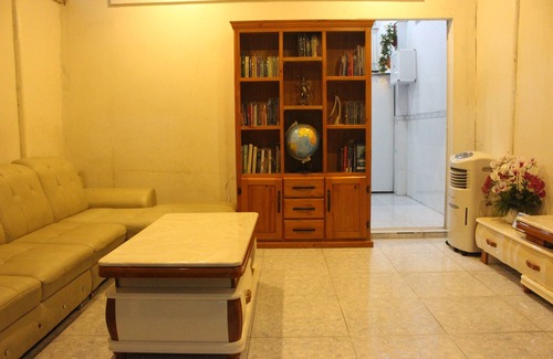 District 12 Cama Y Desayuno | Johnny homestay, bed and breakfast, smarthome, quiet, amenities