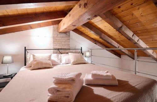 Citta Alta Apartamento | Johnny Suites Bergamo Alta