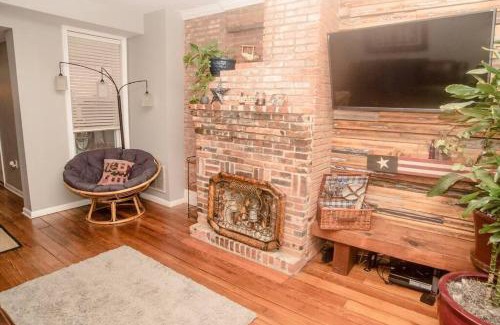 Upper Fells Point Casa | Johns Hopkins Historic Renovated home - Fells Point!