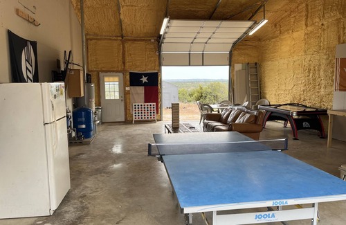 Johnson City Casa | Johnson City ranch house with HUGE game room and VIEWS for miles!