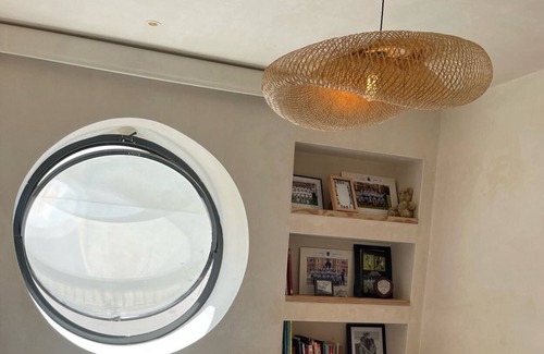 Addison Apartamento | JOIVY Architectural gem w/ pool & terrace in West London