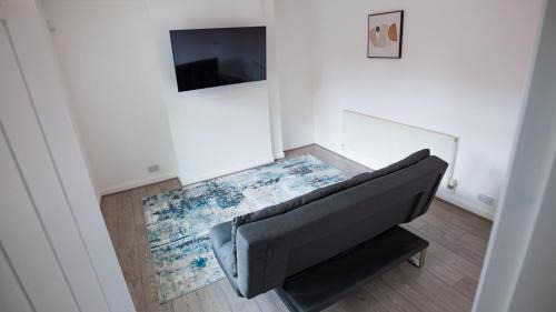 Walsall Casa | JOIVY Charming 3-bed house in Walsall