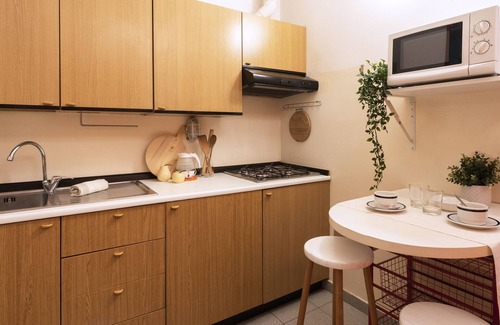 Como Apartamento | JOIVY Charming Flat Near Train Station