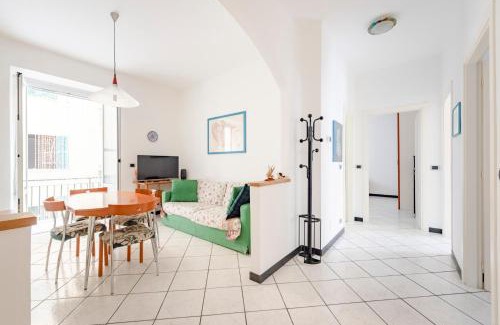 Chiavari Apartamento | JOIVY Cosy flat with parking in Chiavari