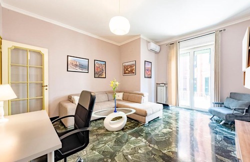 Carignano Apartamento | JOIVY Cute flat with terrace