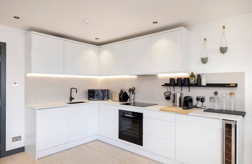 Newhaven Apartamento | JOIVY Fabulous 2Br Apartment W/Terrace & Bay View