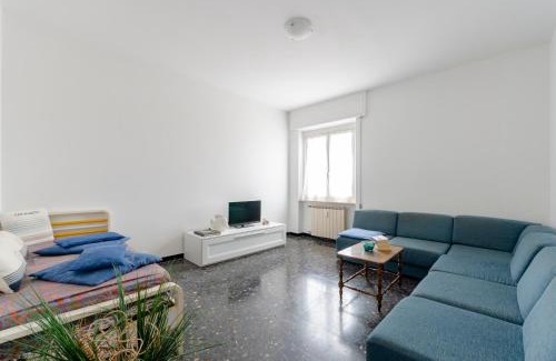Riva Trigoso Apartamento | JOIVY Family Flat Terrace & Parking near Beach