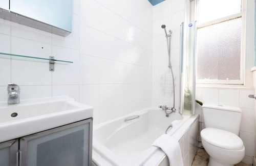 Morningside Apartamento | ALTIDO Gorgeous 1-bed flat with a shared garden