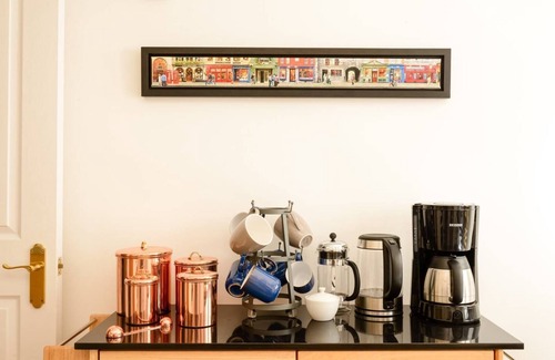 New Town Apartamento | JOIVY Gorgeous Stockbridge Apt With Underground Parking