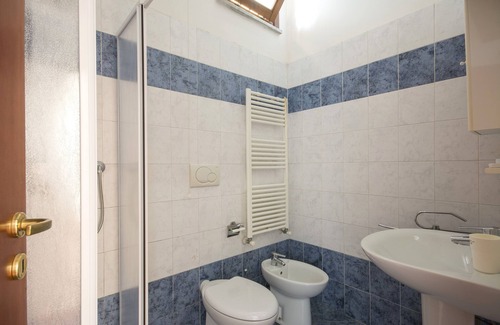 Pisa Apartamento | JOIVY Red Terraced Apartment