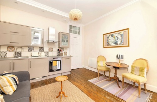 Old Town Apartamento | JOIVY Royal Mile Tower Apartment