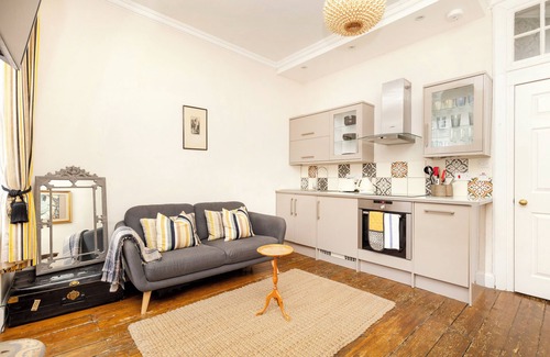 Old Town Apartamento | JOIVY Royal Mile Tower Apartment