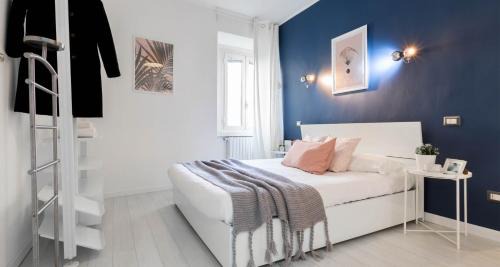 Porta Genova Apartamento | JOIVY Vibrant Flat for 4 near parks, in Navigli