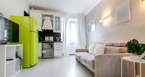 Porta Genova Apartamento | JOIVY Vibrant Flat for 4 near parks, in Navigli