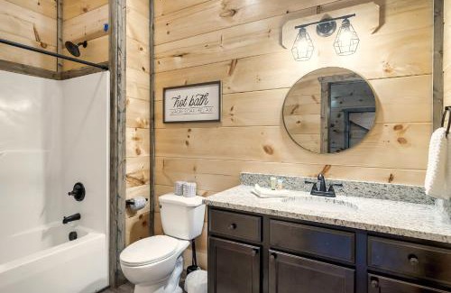 Sevierville Casa | Jolene - Pool, Hot Tub, Games Near Dollywood & The Island in P-Forge