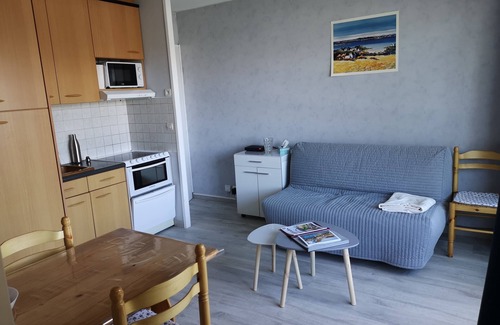 Courseulles-sur-Mer Condominio | Joli Appartement Avec Chambre Séparée et Grande Loggia à 200m de la Plage