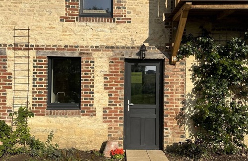 Neauphe-sur-Dive Cabaña | Joli Gîte de Campagne au Milieu des Champs - 4 à 8 Personnes
