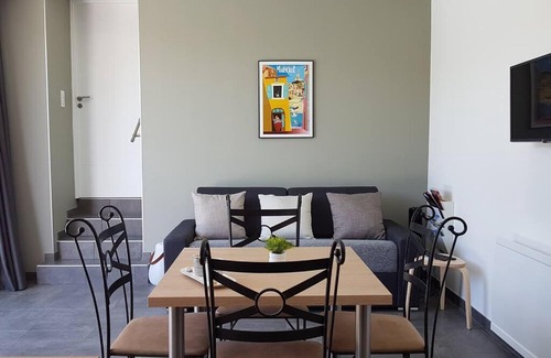 Pelissanne Apartamento | Joli Guest house en Provence avec piscine
