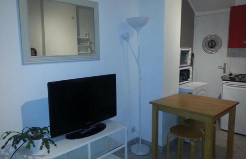 Sainte-Anne - Faubourg Noyon Apartamento | Joli petit studio