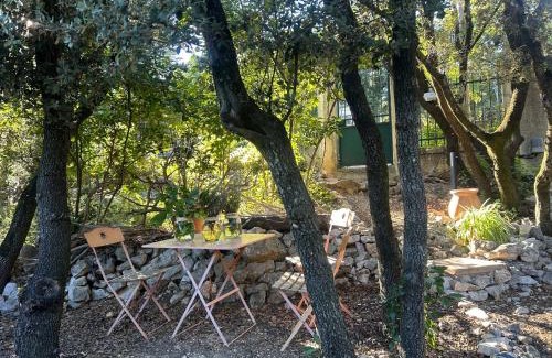 Saint-Martin-de-Londres Apartamento | Joli studio Les Hibiscus du Pic Saint Loup