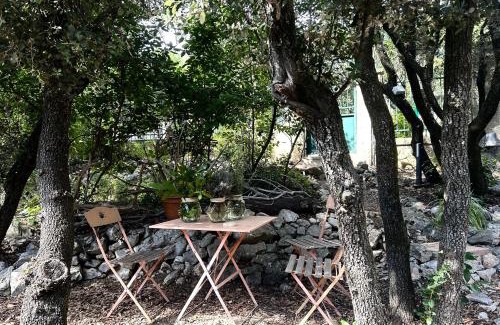 Saint-Martin-de-Londres Apartamento | Joli studio Les Hibiscus du Pic Saint Loup