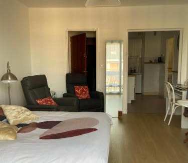 Vendome Apartamento | Joli studio avec balcon