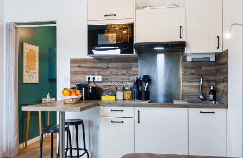 Saint-Joseph de Porterie Apartamento | Joli studio - Parking Privé - WIFI Très Haut Débit - Au calme