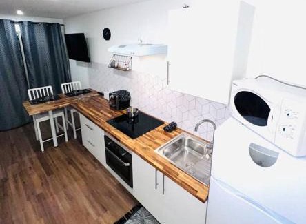 Balaruc-les-Bains Apartamento | Joli studio une pièce entièrement rénové et équipé classé 2 étoiles