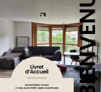 Chantraine Apartamento | Joli studio une pièce 15min à pied centre dEpinal 4 personnes grâce au canapé lit, parking privé gratuit et parking extérieur gratuit Machine à laver TV wifi machine à café linge de lit et serviettes fournis